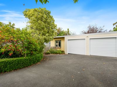 15 Woodbridge Hill Road, Woodbridge