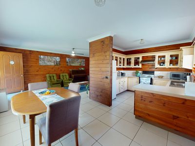 28 Berkley St, Forbes