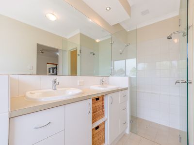 7 Verona Cres, Falcon