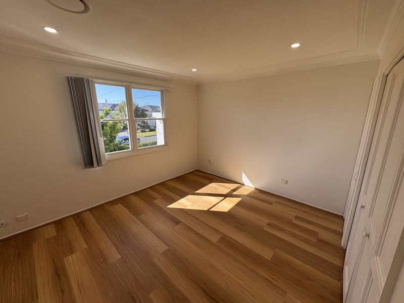 35 James Cook Island Avenue, Sylvania Waters