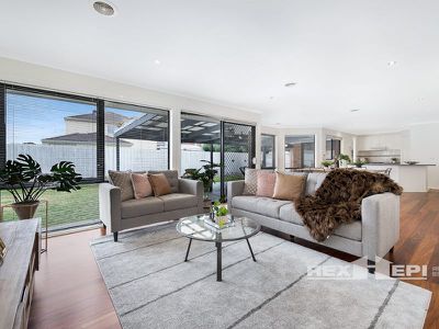 59 Henry Lawson Drive, Lynbrook