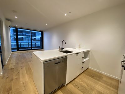 508 / 8 Hallenstein Street , Footscray