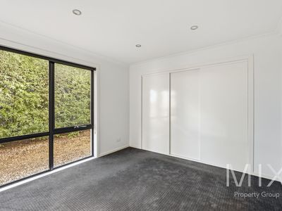 1 / 7 Jasper Court, Oakdowns