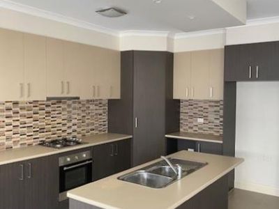 1/158 Botanica Springs Boulevard, Brookfield