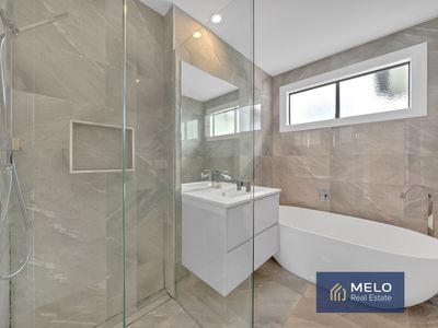 2 Lincoln Drive, Keilor East