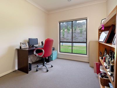 21 LAMBOURN DRIVE, Wodonga
