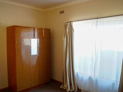 18 Howard Street, Horsham