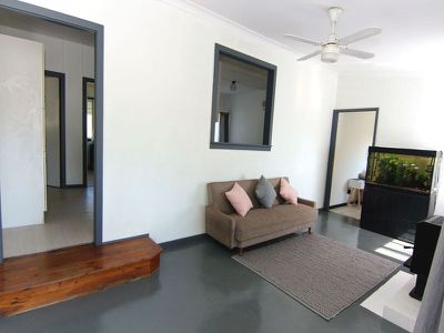 385 The Lakes Way, Tuncurry
