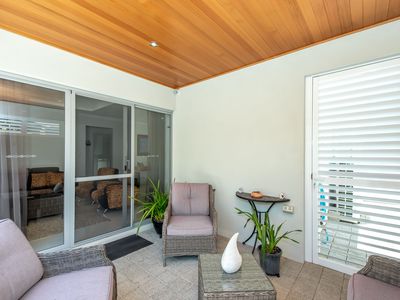 11A May Drive, Nollamara