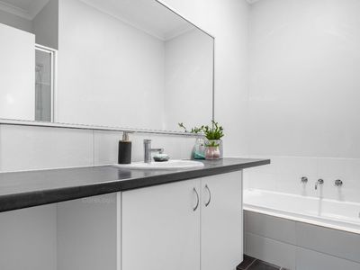 57 Eastwall Parkway, Butler