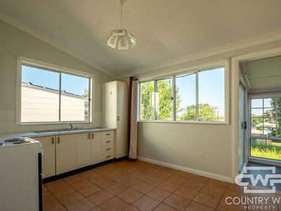 16  Torrington Street , Glen Innes