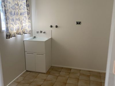 24 Burton St, Midge Point