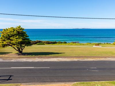 19 Dalmeny Drive, Kianga