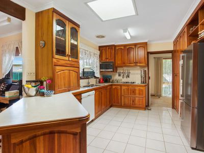 16 Tilson Grove, Wangaratta