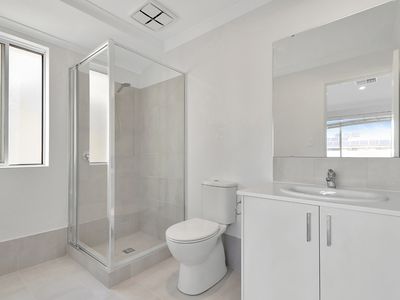 68 Leeward Avenue, Eglinton