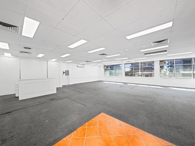 8 / 2012 Logan Road, Upper Mount Gravatt