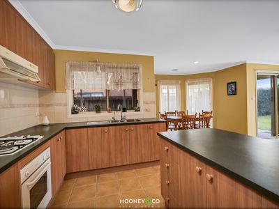 50 May Gibbs Crescent, Lynbrook