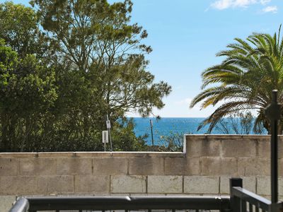 2 / 1 Mandin Street, Alexandra Headland