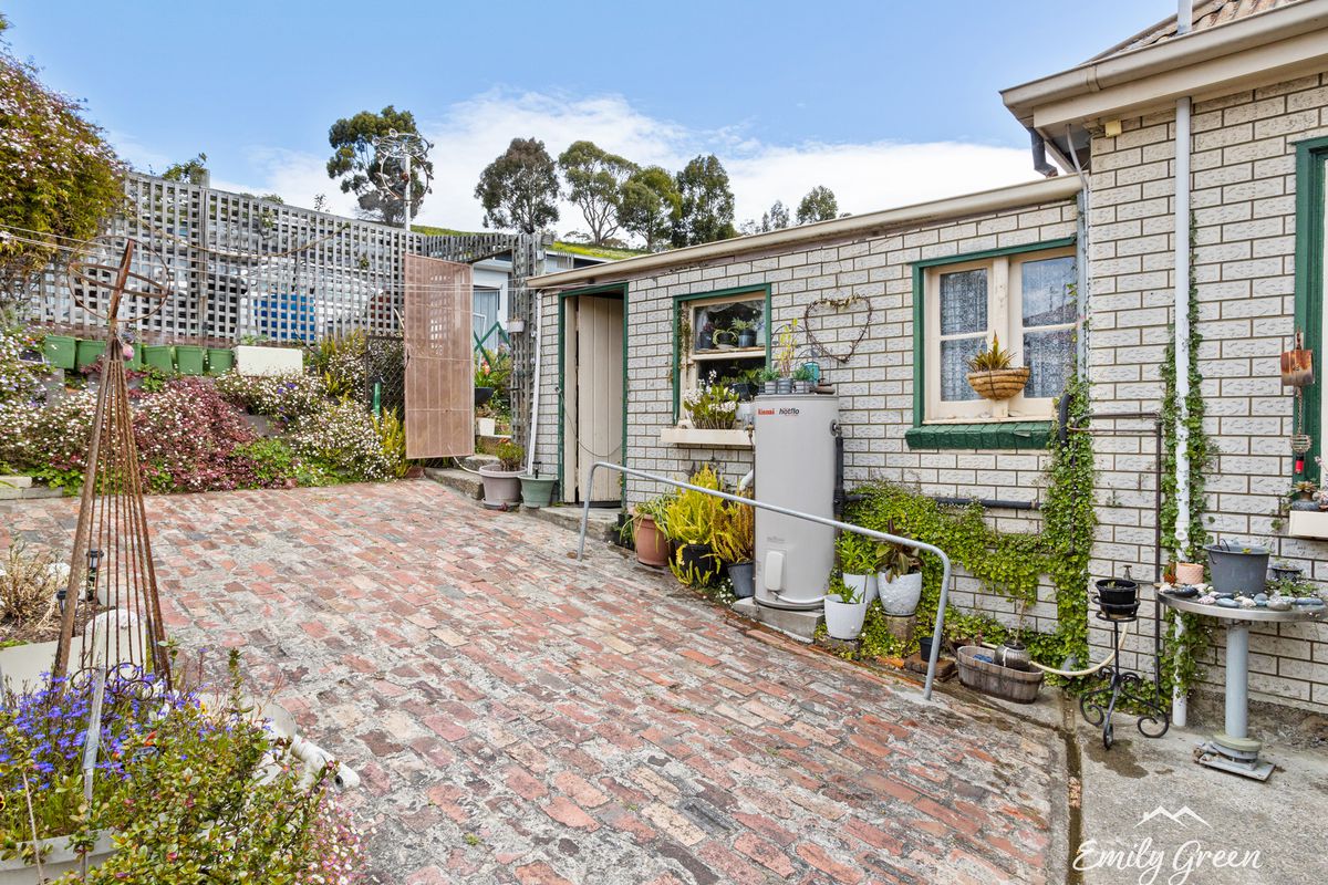 110 Cascade Road, South Hobart