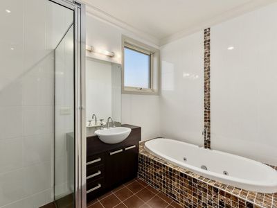 19A Lake Terrace West, Mount Gambier