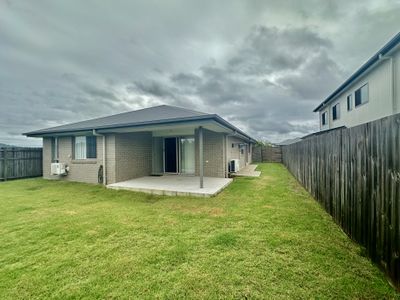 5 Langland Circuit, Walloon