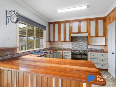 4 Graham Close, Flora Hill