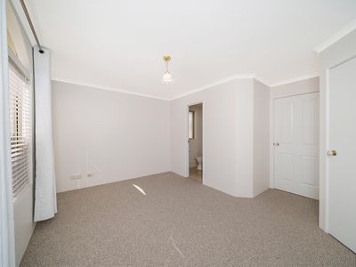 4 / 3 Cottrill Street, Alfred Cove