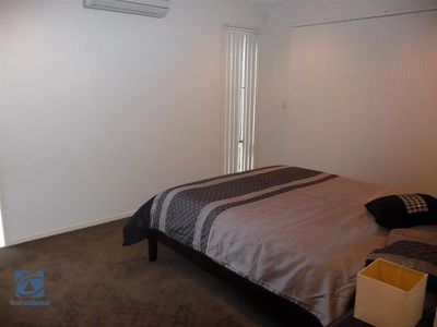 1 / 67 Dennis Road, Springwood