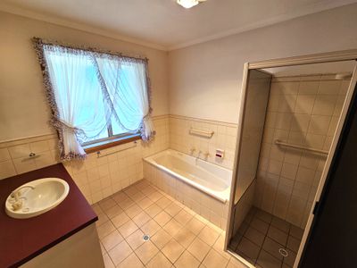 1 / 27 NORTH TERRACE, Millicent