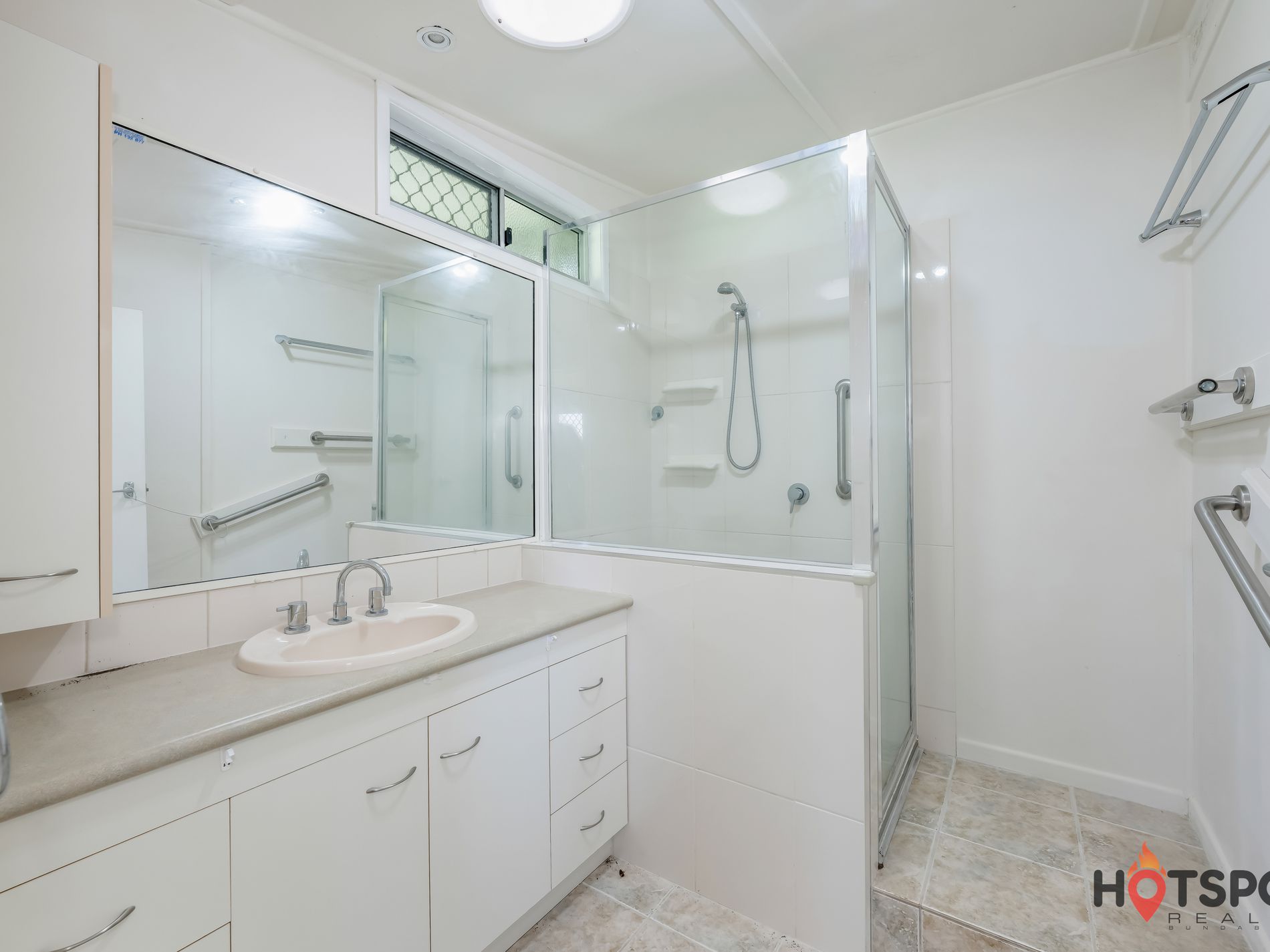 19C Low Street, Kensington