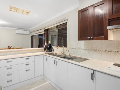 79 Grenadier Drive, Thornlie