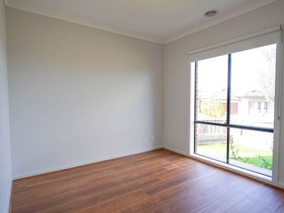 31 Medlar Avenue, Manor Lakes