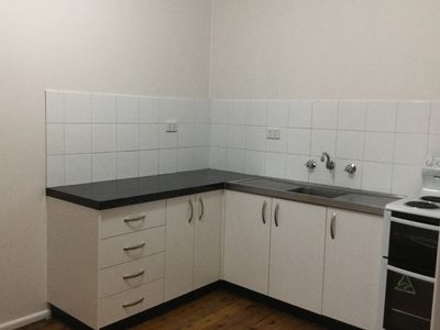 1 / 4 Banksia Avenue, Windang