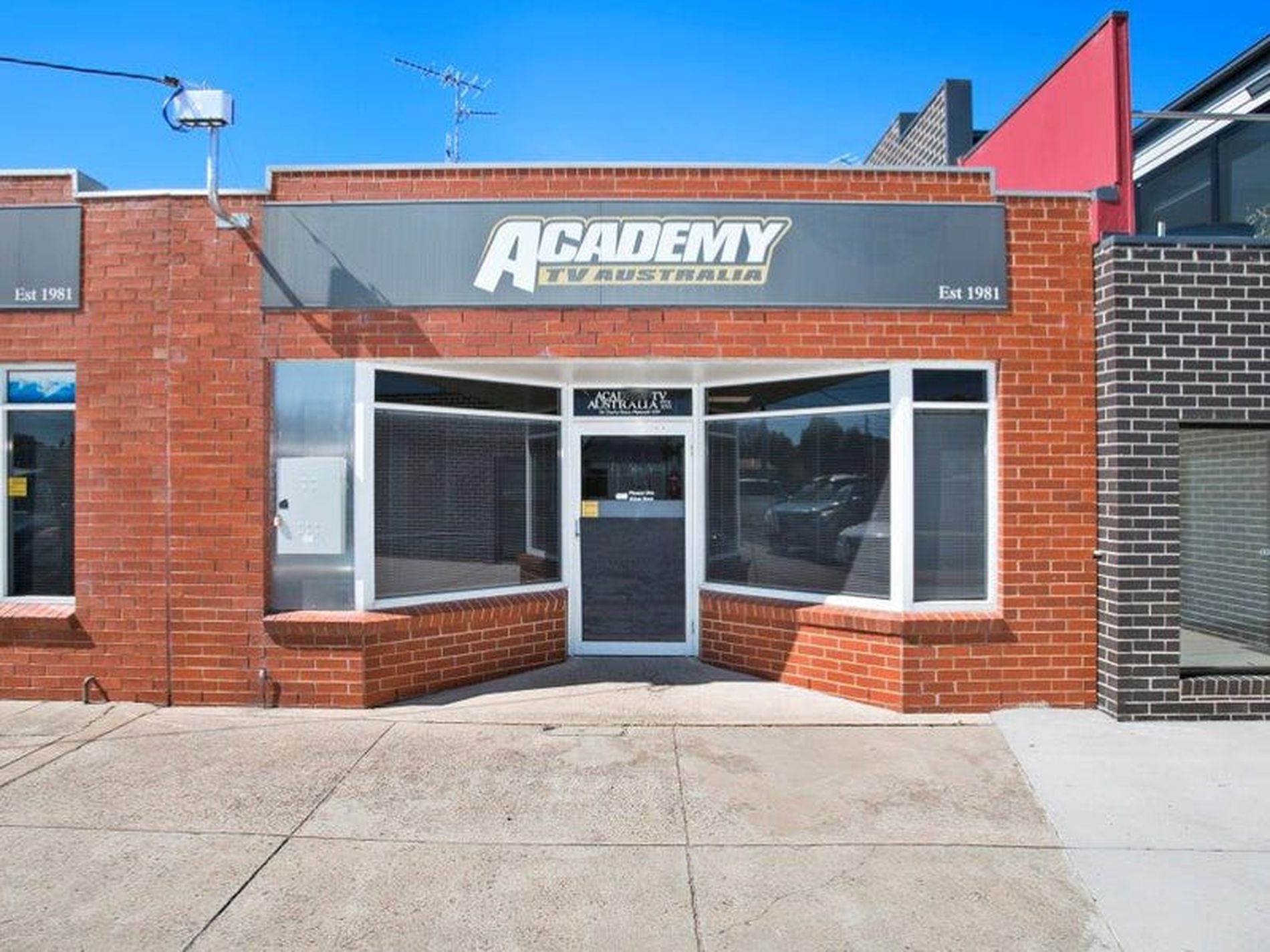 66 Charles Street, Newcomb