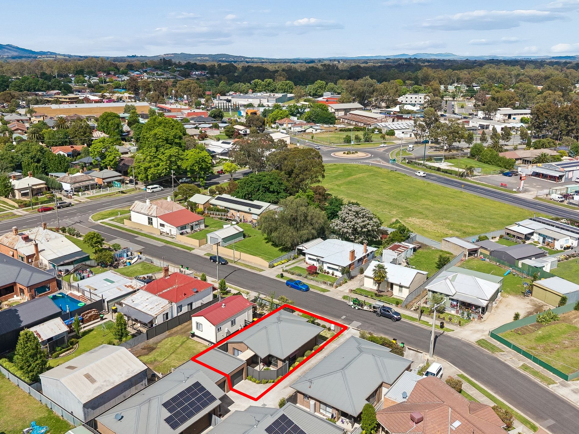 2 / 8 President Street, Seymour