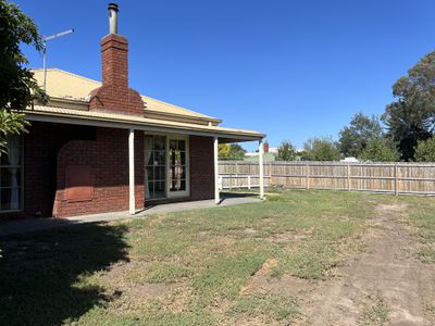 42 Meadowvale Drive, Grovedale