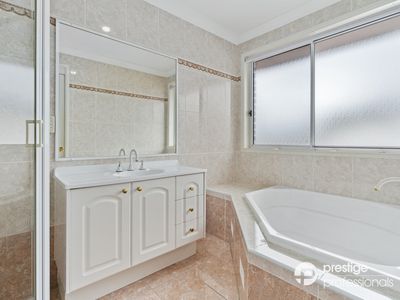25 Orlando Crescent, Voyager Point