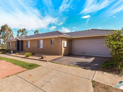 2 Fortescue Boulevard, Manor Lakes