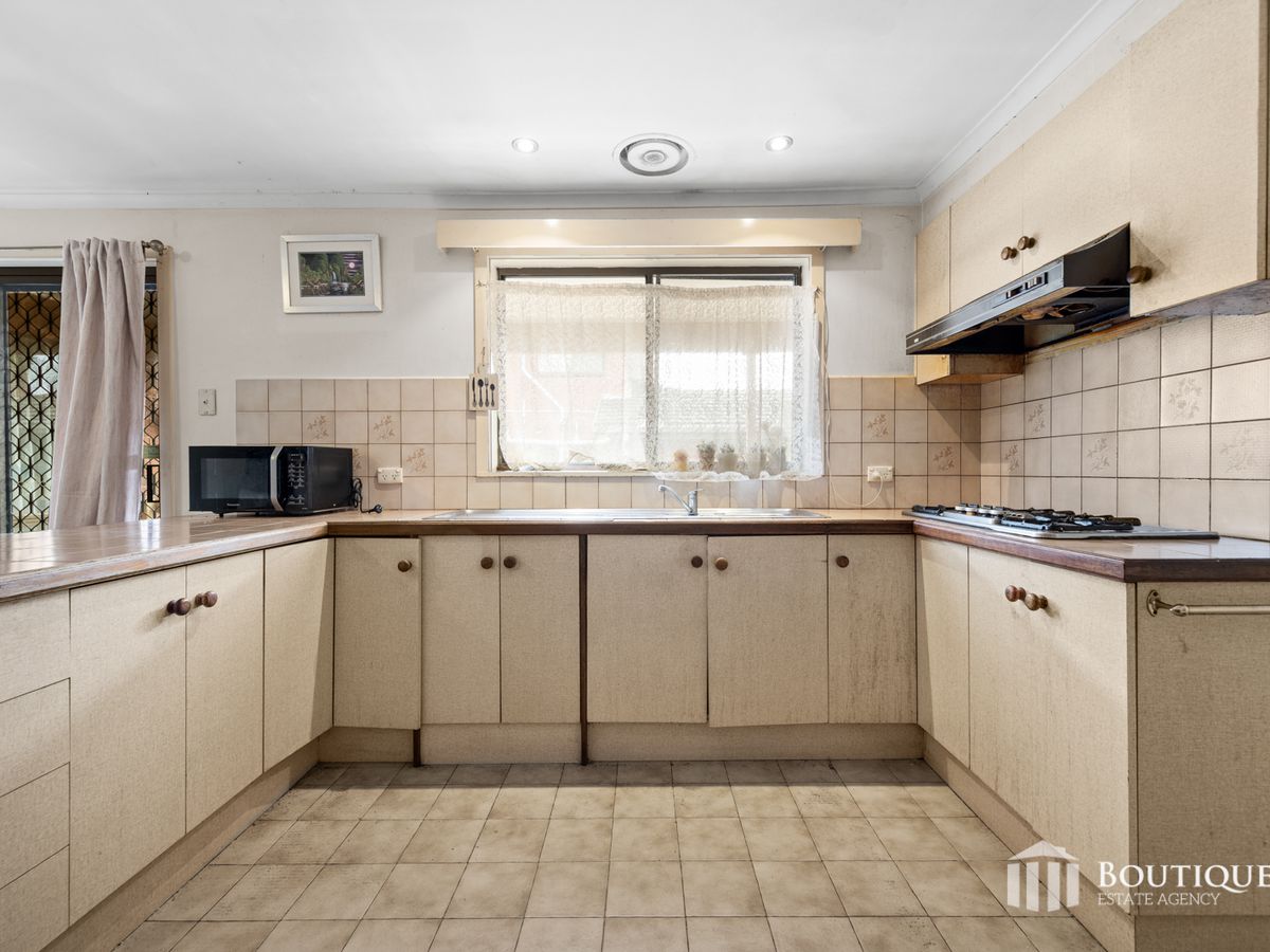 104 Bellbrook Drive, Dandenong North