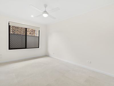 2 / 37 Government Road, Labrador