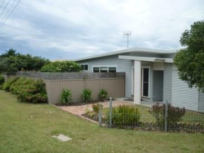 2 Osrick Ave, Ulladulla