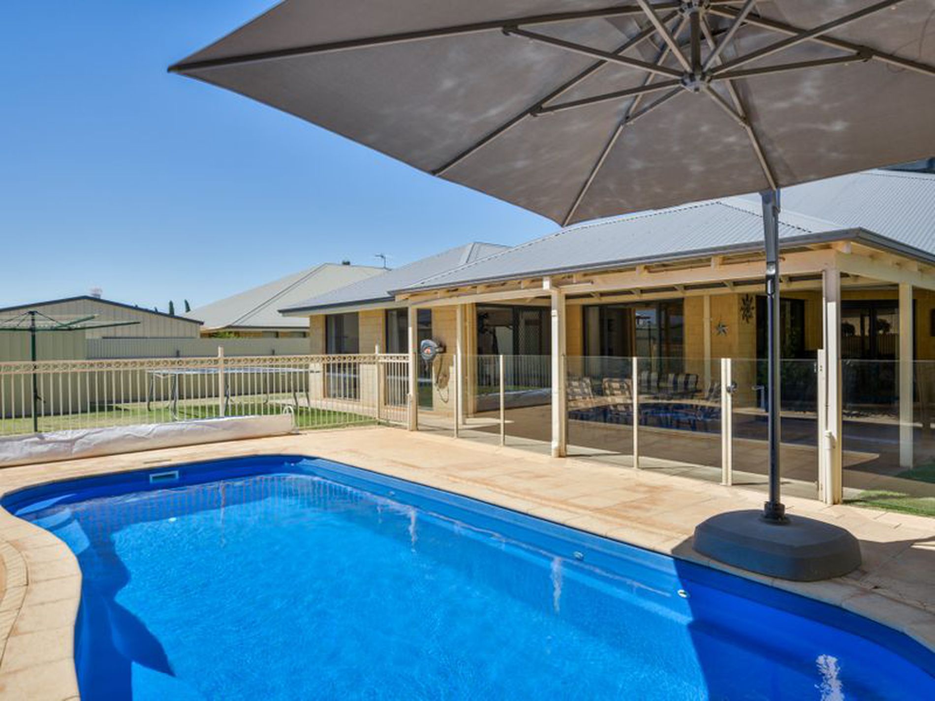 16 Vitali Crescent, Somerville