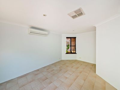 3/8 Colin Road, Scarborough
