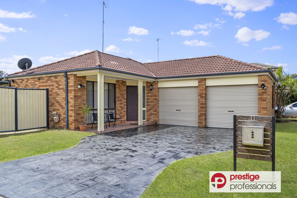 11 Derwent Court, Wattle Grove