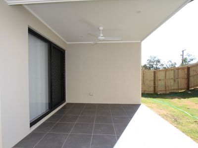 1 / 6 Soho Drive, Deebing Heights