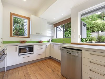 32 Locking Street, Nelson South