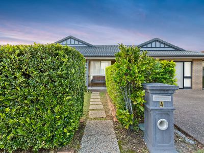 4 Oakmont Ave, Oxley