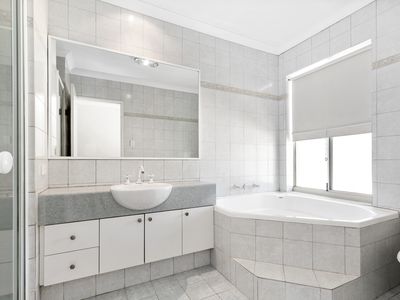 1 / 340 Mill Point Road, South Perth