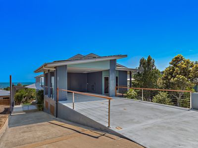 33 Blackcurrent Drive, Hideaway Bay