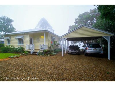 19 Western Avenue, Montville